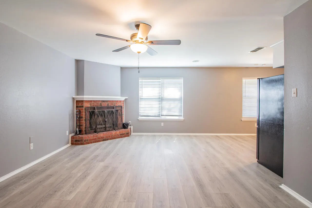 Photo 3 — 6105 7th Street, Lubbock, TX 79416