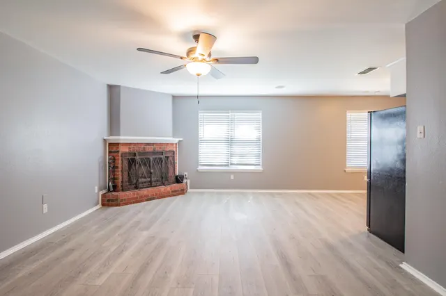 Photo 3 — 6105 7th Street, Lubbock, TX 79416