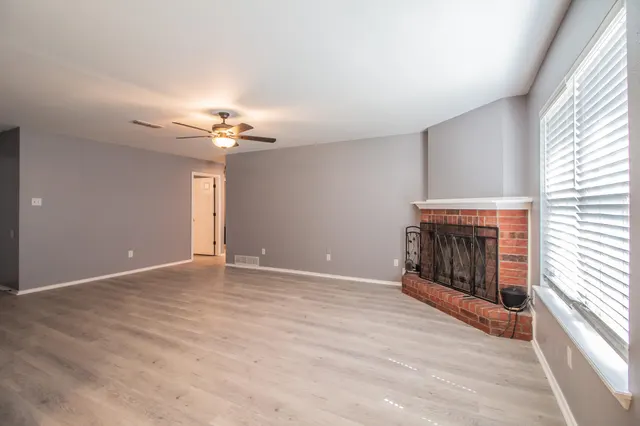 Photo 5 — 6105 7th Street, Lubbock, TX 79416