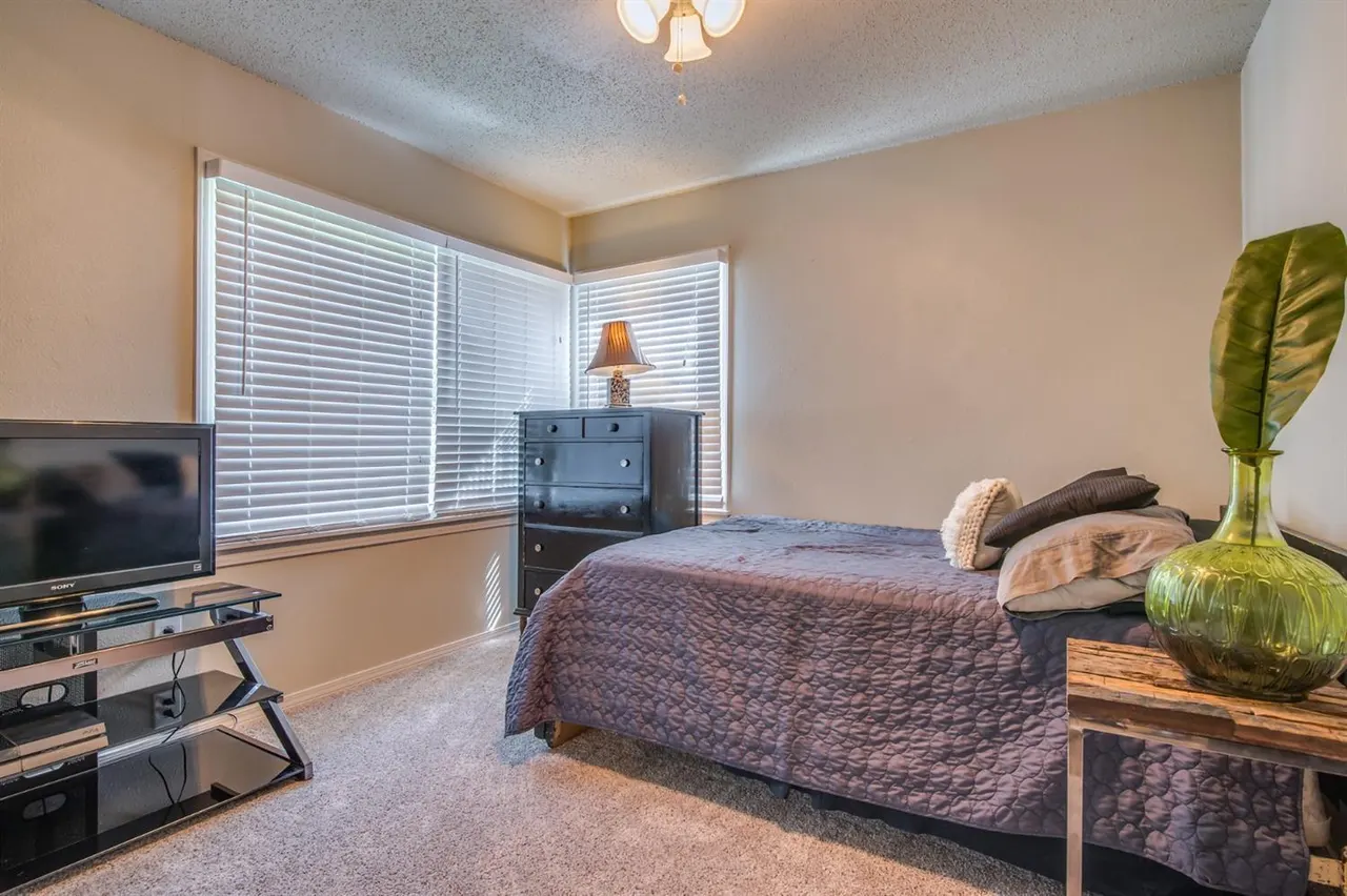 Photo 9 — 4001 43rd Street, Lubbock, TX 79413