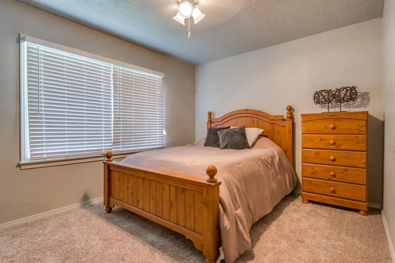 Photo 10 — 4001 43rd Street, Lubbock, TX 79413