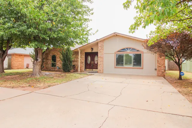 Photo 3 — 5709 Emory Street, Lubbock, TX 79416