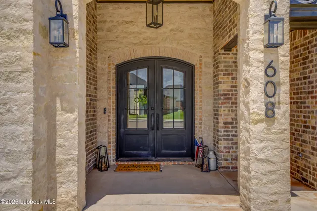 Photo 4 — 608 N 11th Street, Wolfforth, TX 79382