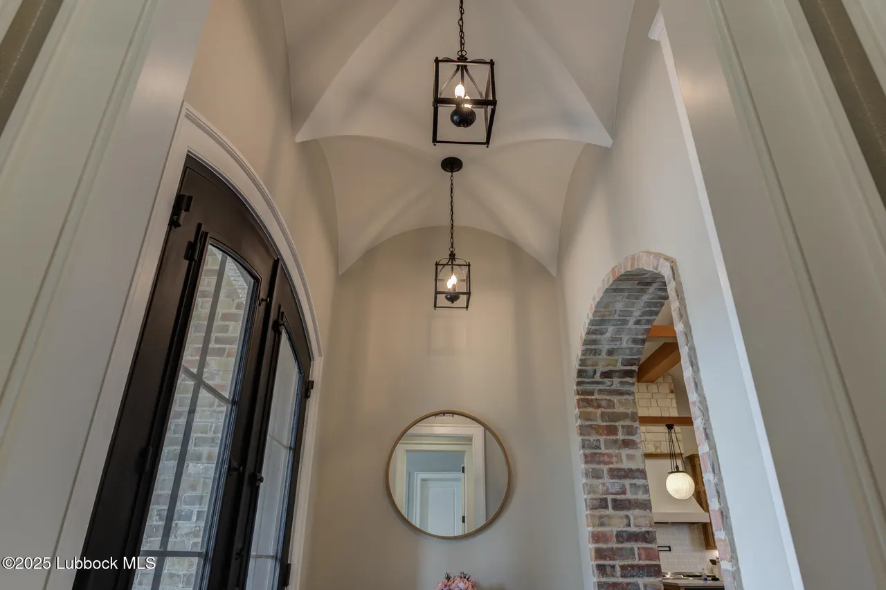 Photo 5 — 608 N 11th Street, Wolfforth, TX 79382