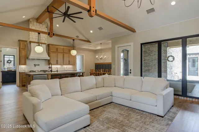 Photo 7 — 608 N 11th Street, Wolfforth, TX 79382