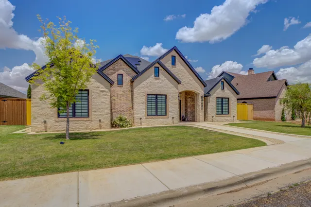 Photo 3 — 608 N 11th Street, Wolfforth, TX 79382