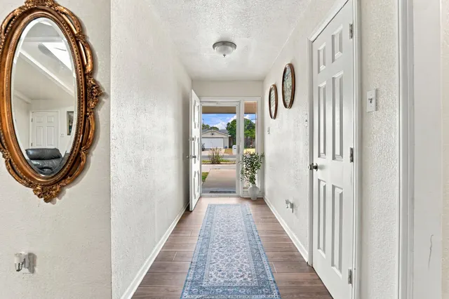Photo 2 — 2813 74th Place, Lubbock, TX 79423