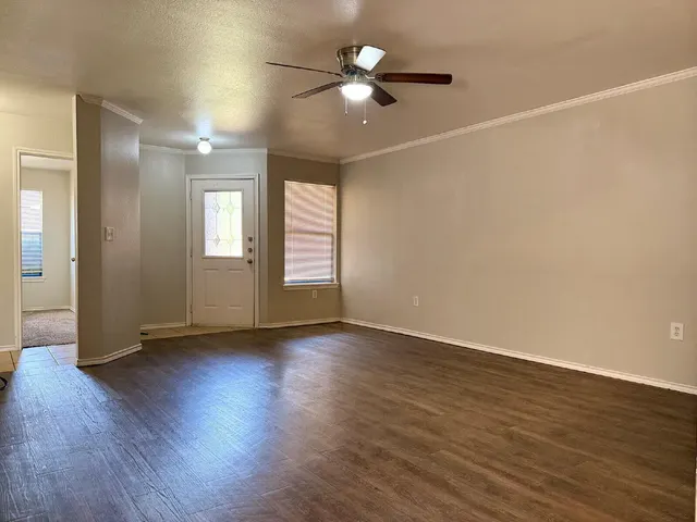 Photo 4 — 304 N Brentwood Avenue A, Lubbock, TX 79416