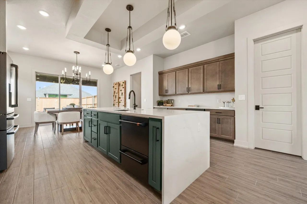 Photo 9 — 7604 52nd Street, Lubbock, TX 79407