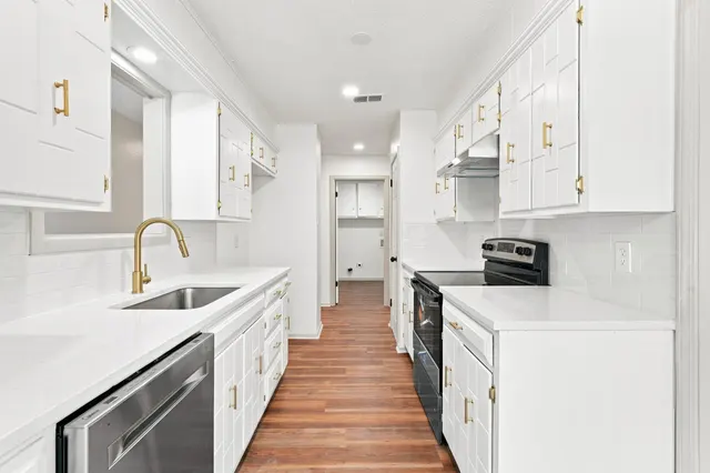Photo 4 — 3701 Englewood Avenue, Lubbock, TX 79407
