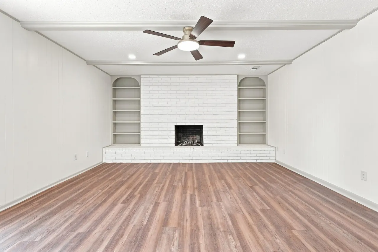 Photo 8 — 3701 Englewood Avenue, Lubbock, TX 79407