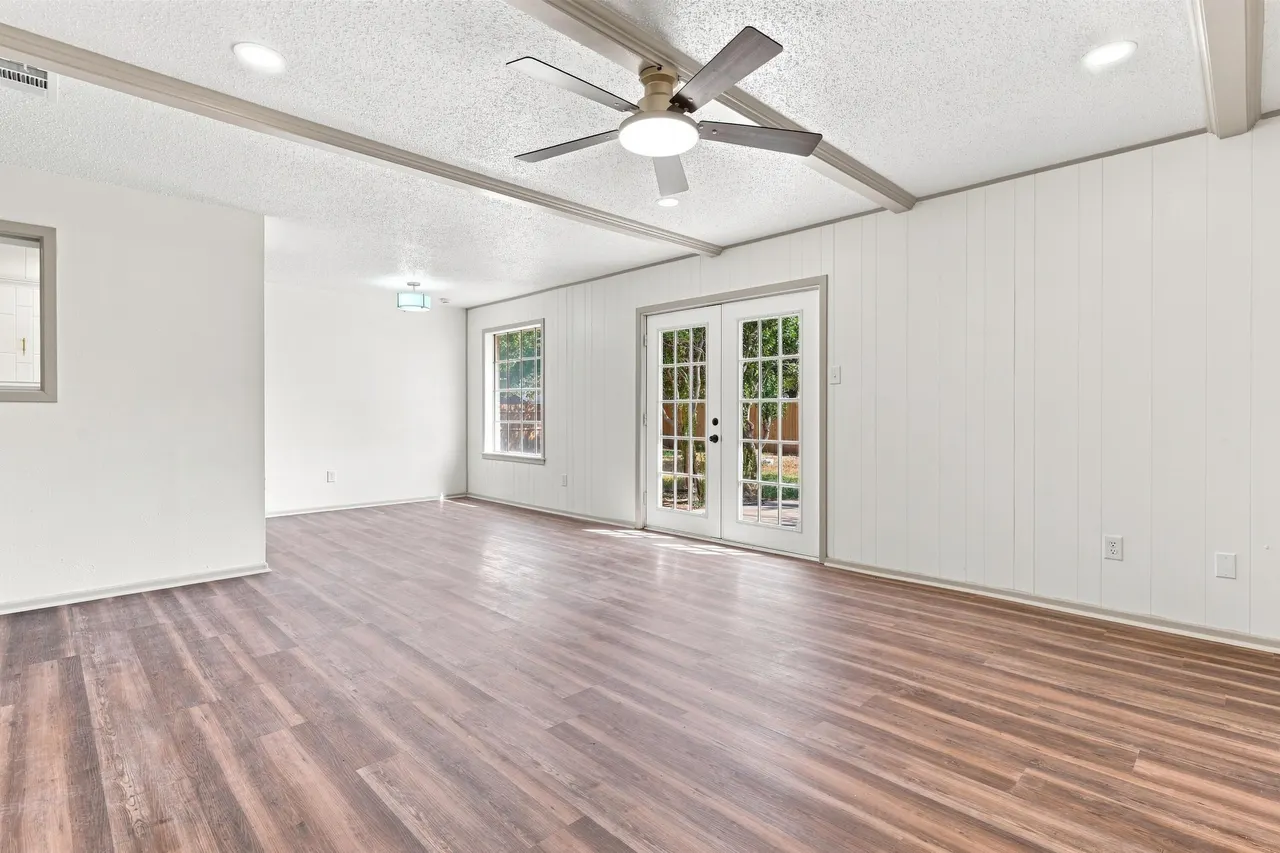 Photo 10 — 3701 Englewood Avenue, Lubbock, TX 79407