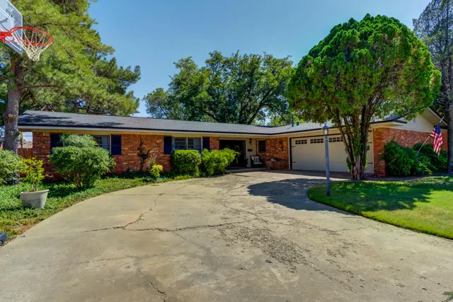 Front exterior — 4625 29th Street, Lubbock, TX 79410