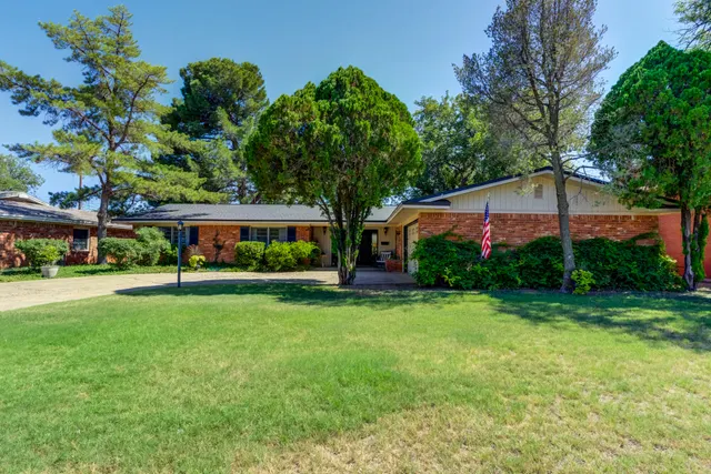 Photo 6 — 4625 29th Street, Lubbock, TX 79410