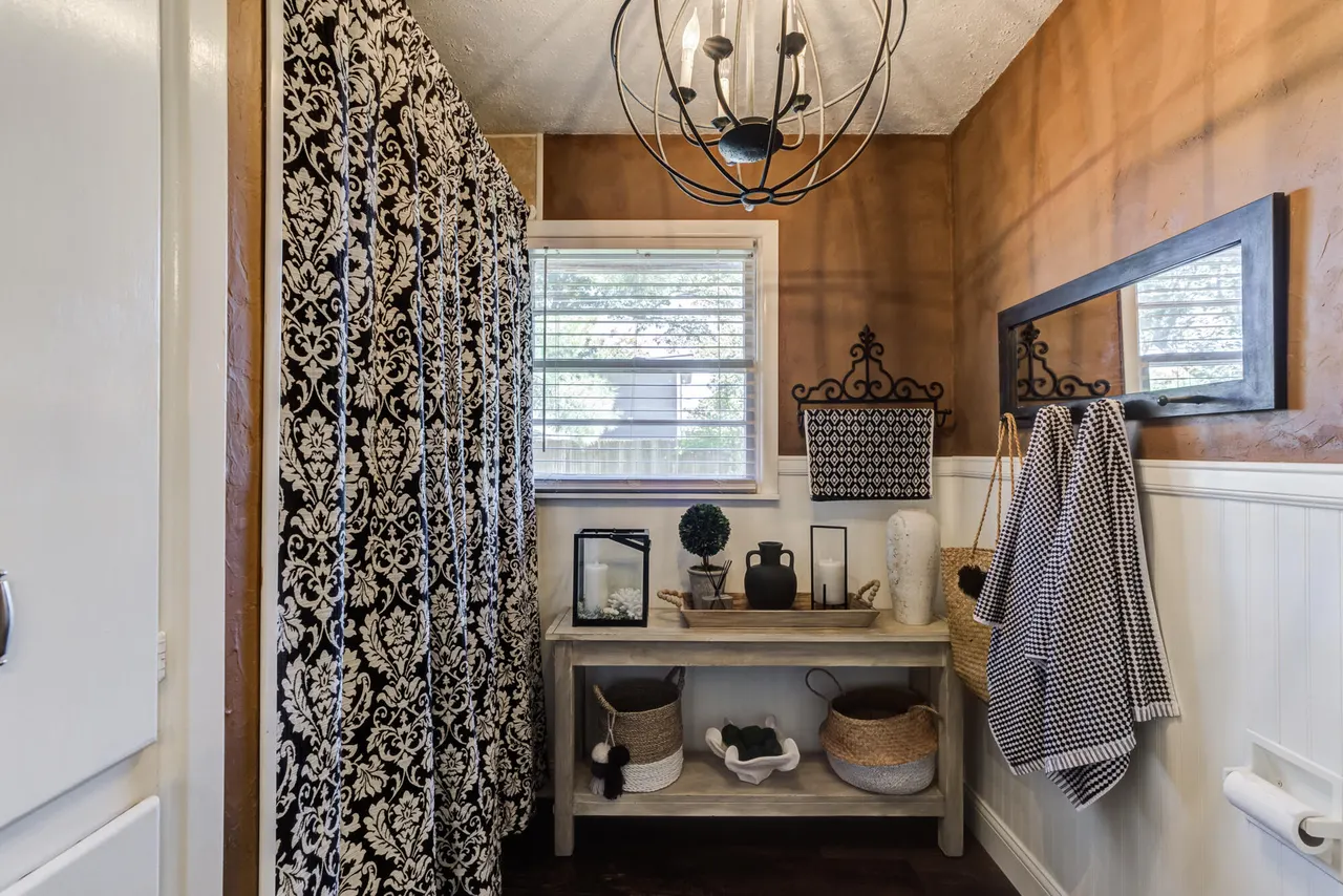 Photo 34 — 4625 29th Street, Lubbock, TX 79410