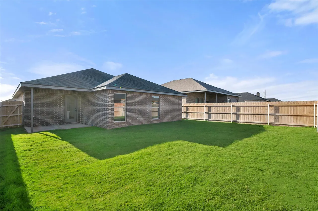 Photo 21 — 6305 Viola Avenue, Lubbock, TX 79407