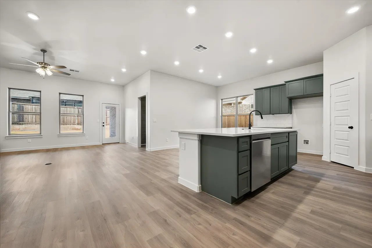 Photo 14 — 1206 E 31st Street, Wolfforth, TX 79382