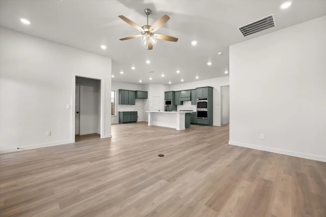 Photo 9 — 1206 E 31st Street, Wolfforth, TX 79382