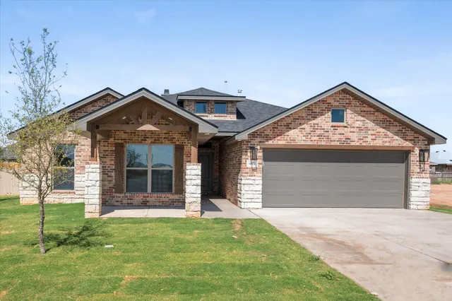 Photo 3 — 6924 18th Place, Lubbock, TX 79416