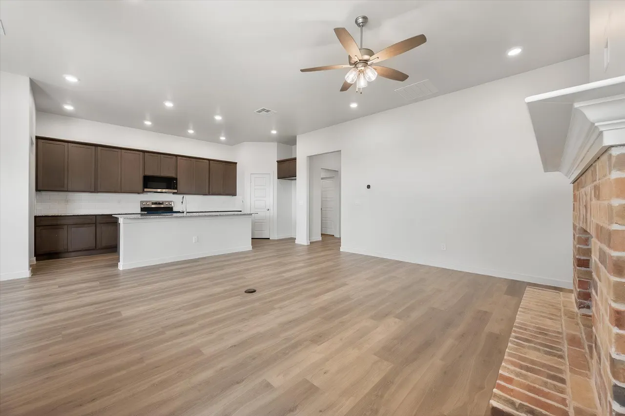Photo 12 — 8513 24th Street, Lubbock, TX 79407