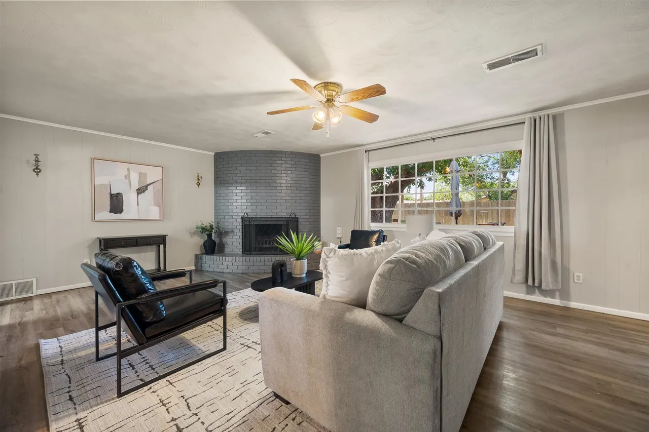 Photo 6 — 2313 52nd Street, Lubbock, TX 79412