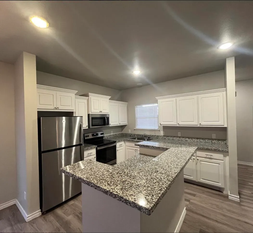 Photo 3 — 6040 24th Street APT 30, Lubbock, TX 79407