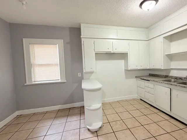 Photo 7 — 2119 15th Street, Lubbock, TX 79401