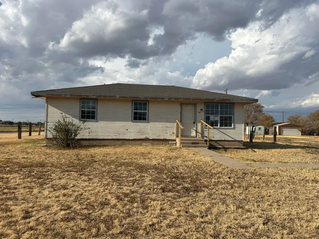 Front exterior — 502 E 3rd Street, Hale Center, TX 79041