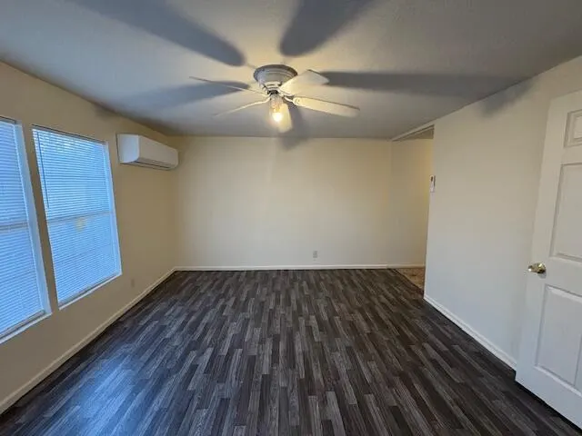 Photo 11 — 1429 Avenue L, Tahoka, TX 79373