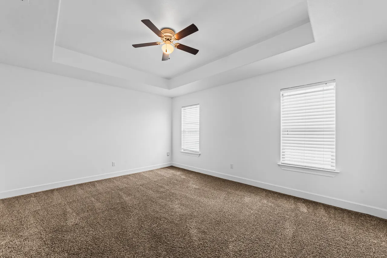 Photo 13 — 9803 Avenue V, Lubbock, TX 79423