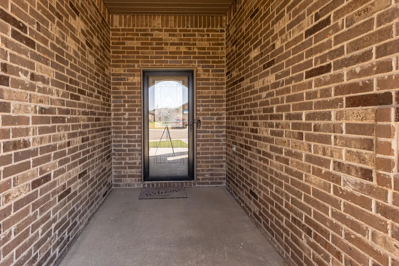 Photo 4 — 7208 92nd Street, Lubbock, TX 79424