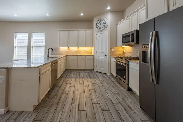 Photo 8 — 7208 92nd Street, Lubbock, TX 79424