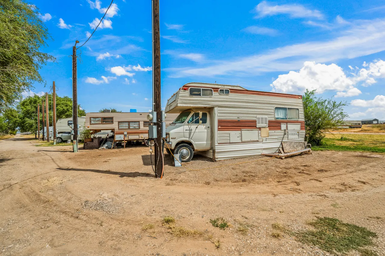 Photo 5 — 2203 Woodrow Road, Lubbock, TX 79423