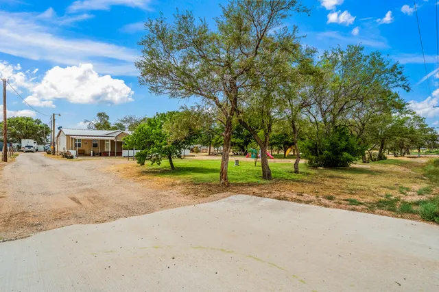 Photo 8 — 2203 Woodrow Road, Lubbock, TX 79423