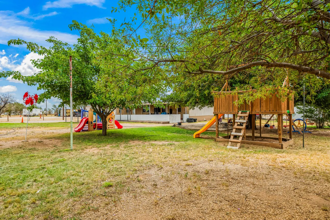 Photo 10 — 2203 Woodrow Road, Lubbock, TX 79423