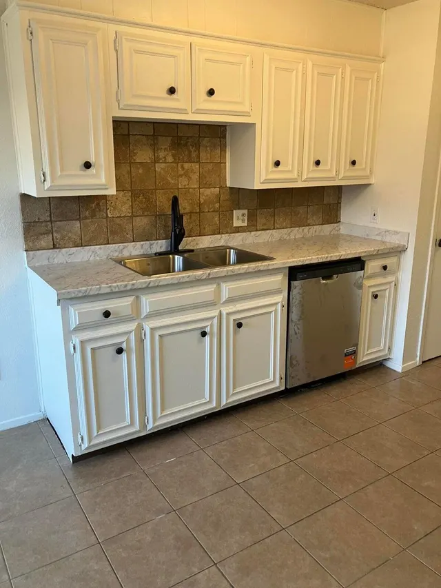 Photo 6 — 2903 Mesa Drive, Plainview, TX 79072