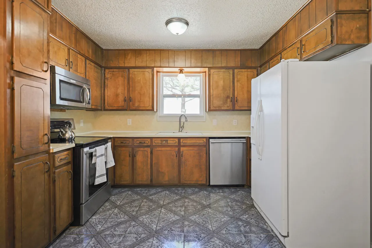 Photo 14 — 4504 Marshall Street, Lubbock, TX 79416
