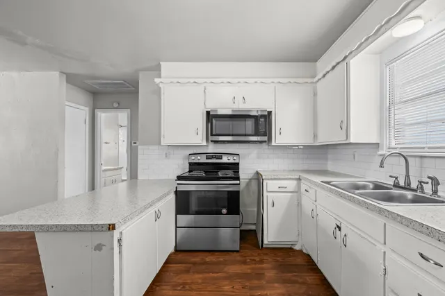 Photo 7 — 2336 62nd Street A, Lubbock, TX 79412