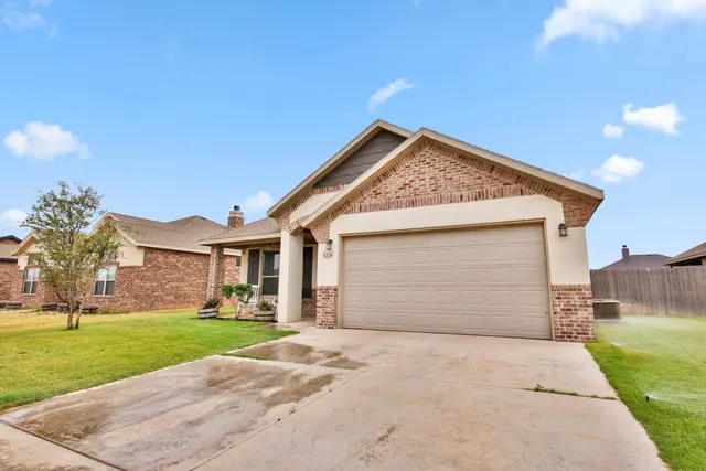 Photo 3 — 5239 Marshall Street, Lubbock, TX 79416