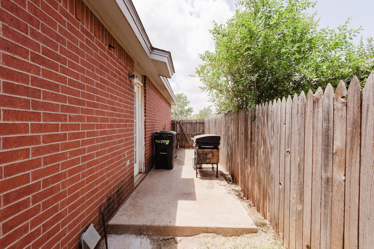 Photo 23 — 614 Locust Street, Idalou, TX 79329