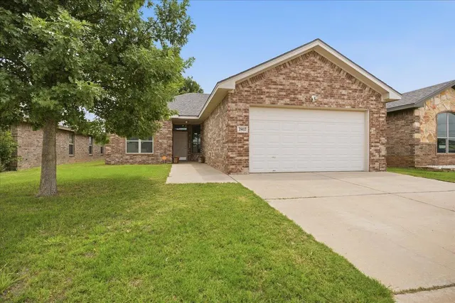 Photo 2 — 7807 85th Street, Lubbock, TX 79424