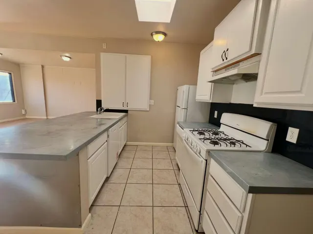 Photo 6 — 2301 49th Street, Lubbock, TX 79412