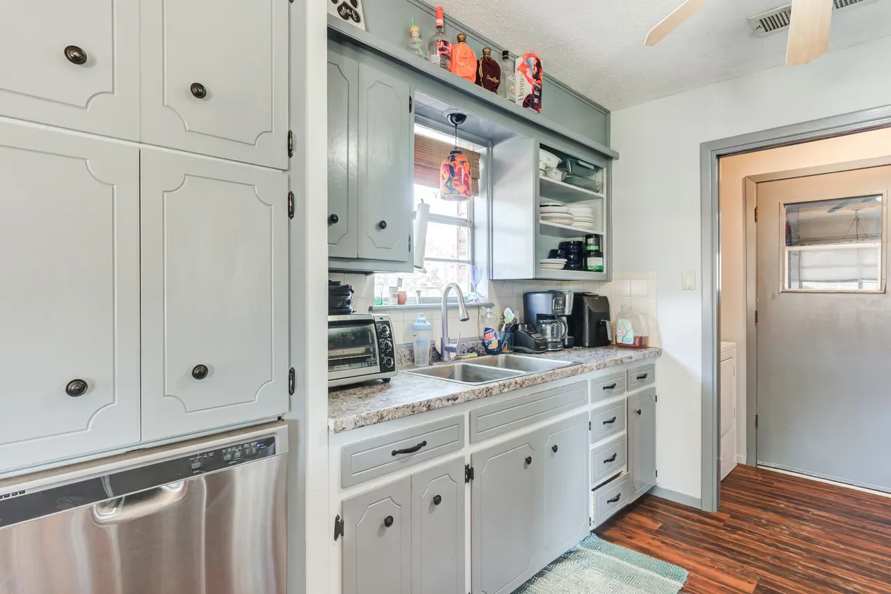 Photo 4 — 4802 53rd Street, Lubbock, TX 79414