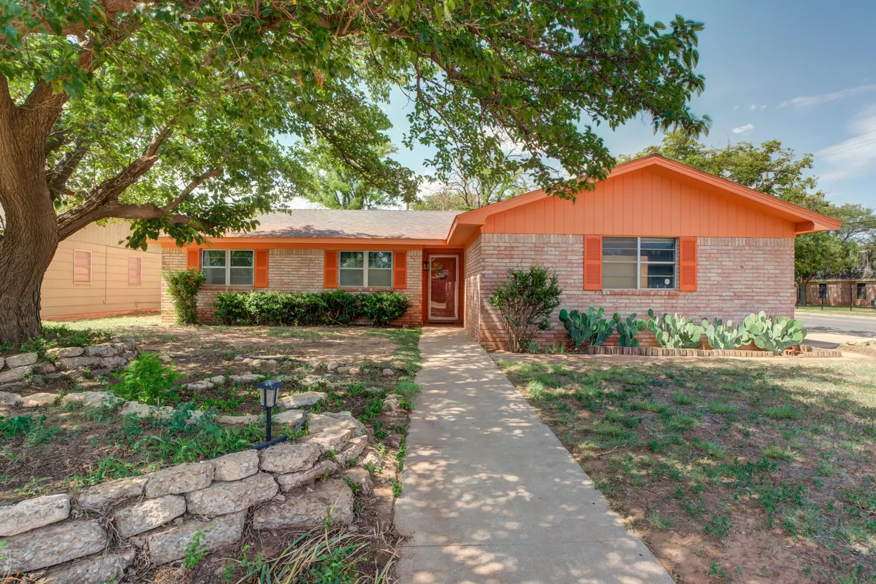 Photo 11 — 4802 53rd Street, Lubbock, TX 79414
