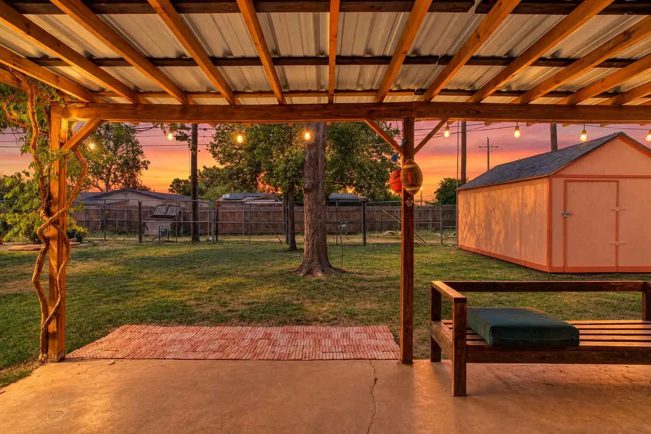 Photo 9 — 4802 53rd Street, Lubbock, TX 79414