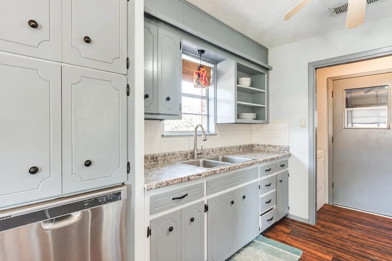 Photo 3 — 4802 53rd Street, Lubbock, TX 79414