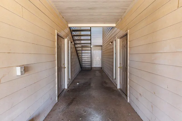 Photo 5 — 5827 6th Street, Lubbock, TX 79416