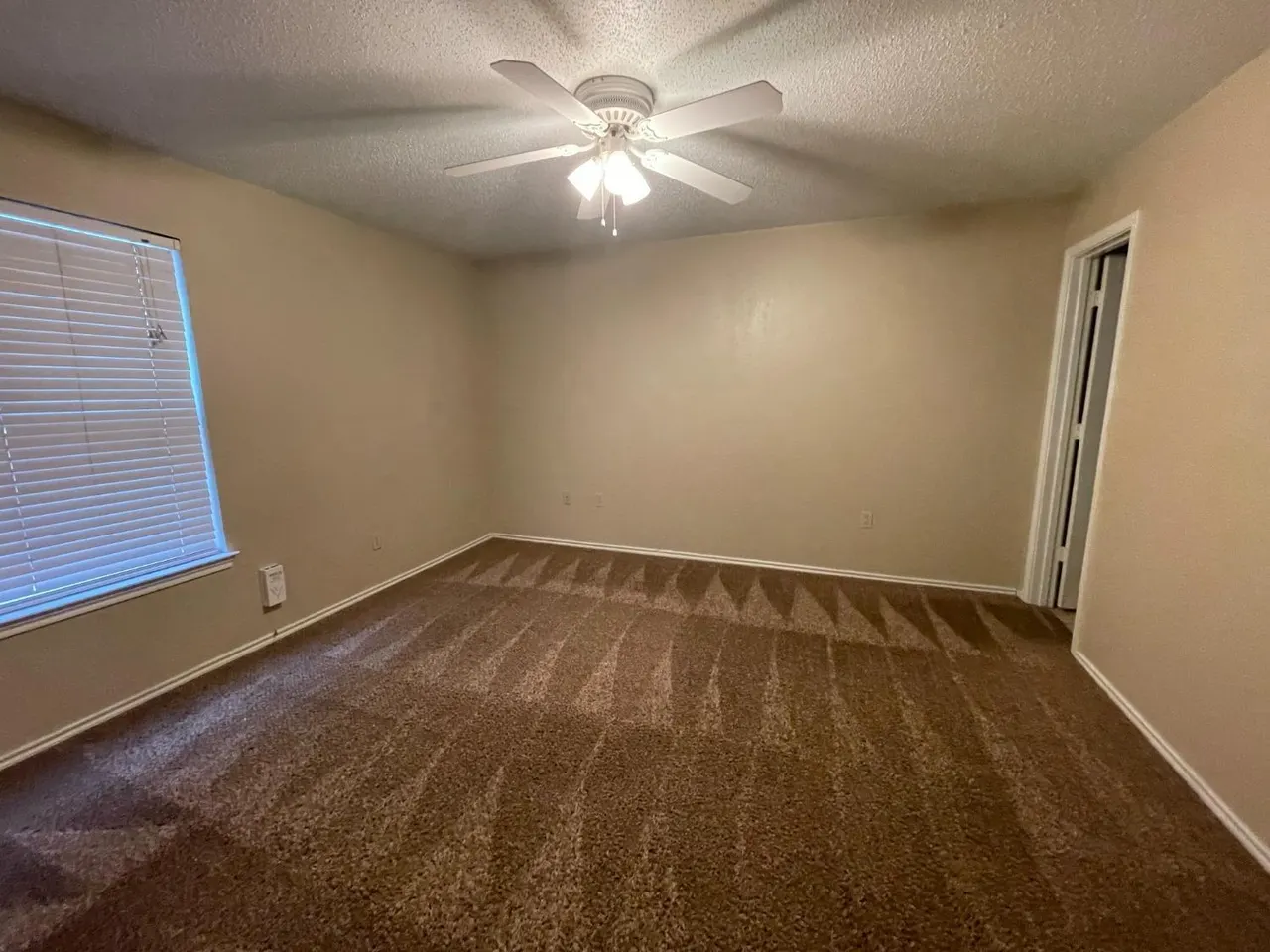 Photo 9 — 5827 6th Street, Lubbock, TX 79416
