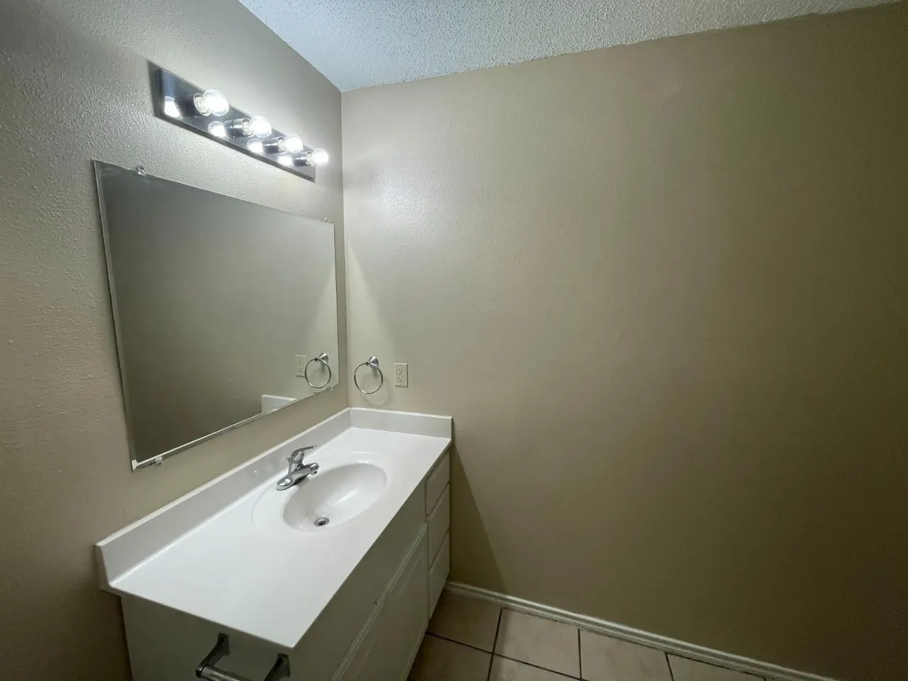 Photo 12 — 5827 6th Street, Lubbock, TX 79416