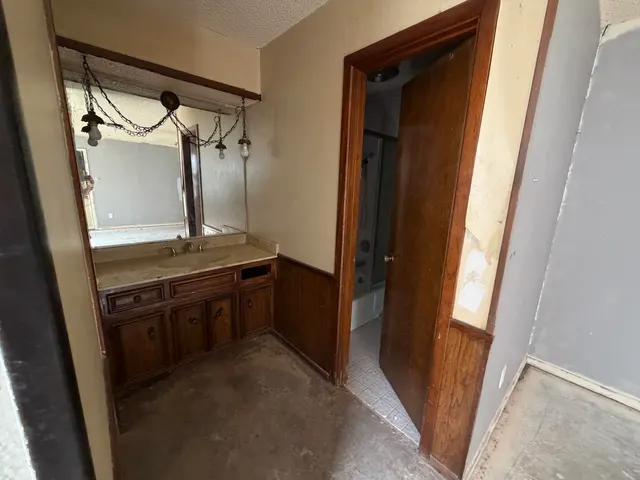 Photo 5 — 2620 74th Place, Lubbock, TX 79423